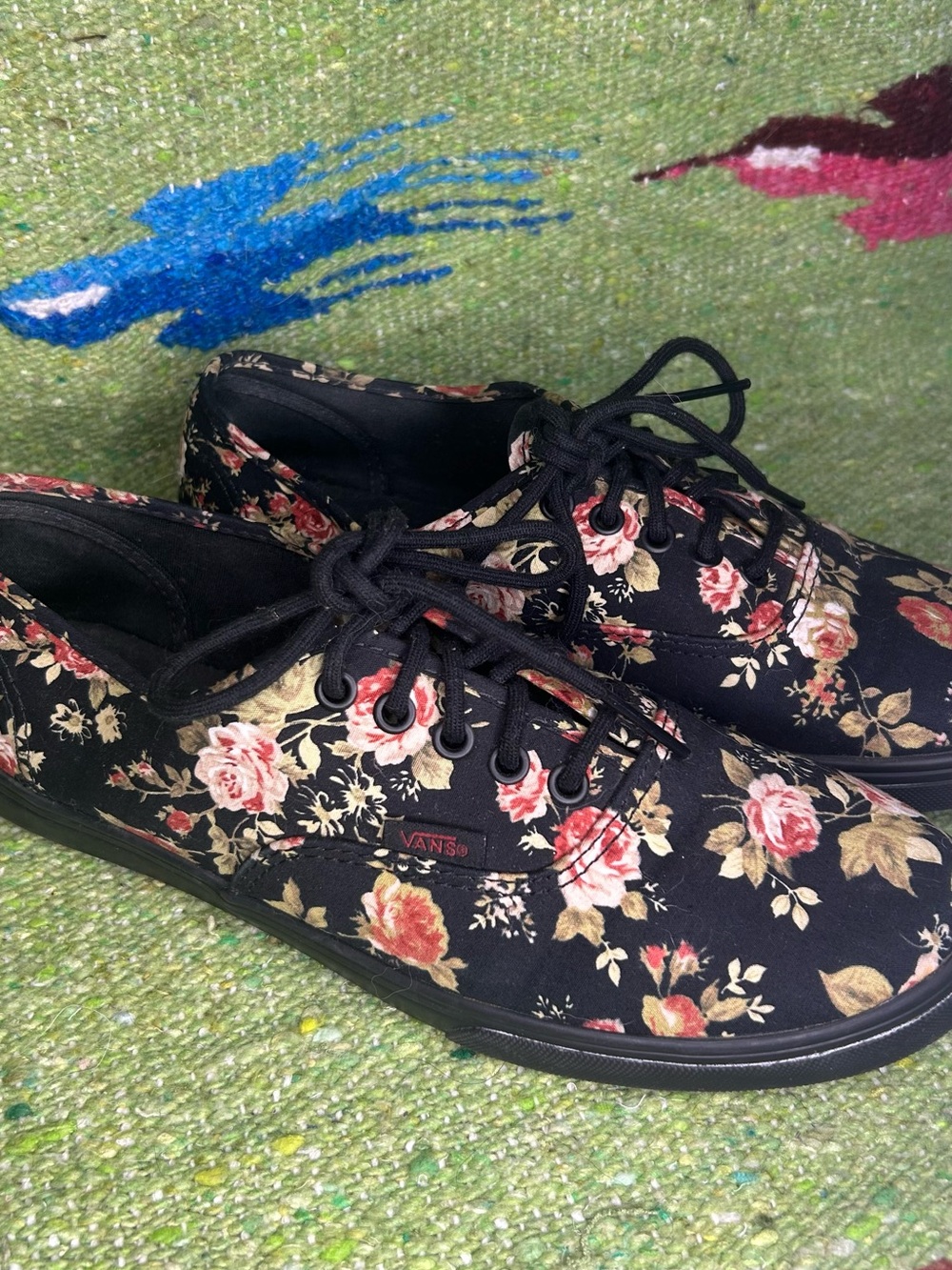 Vans Black Floral Lace-Up Women's Sneakers 8.5 - Picture 2 of 4